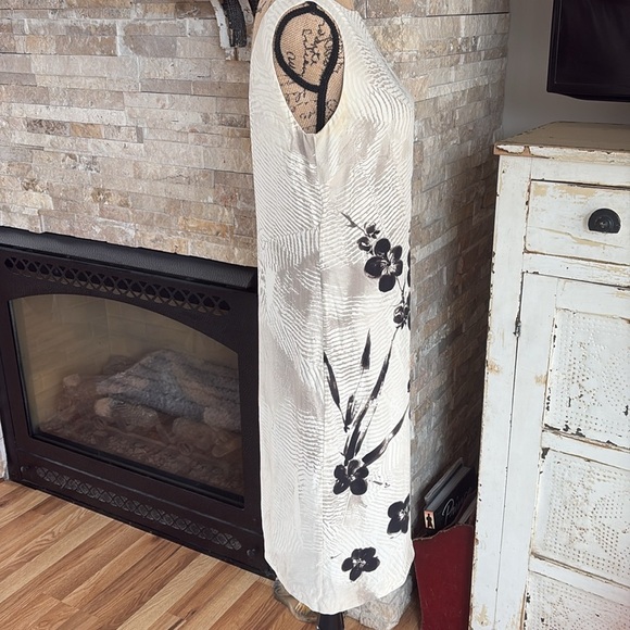 Max Mara sleeveless lined sheath dress cream with black and brown flowers - Picture 7 of 16